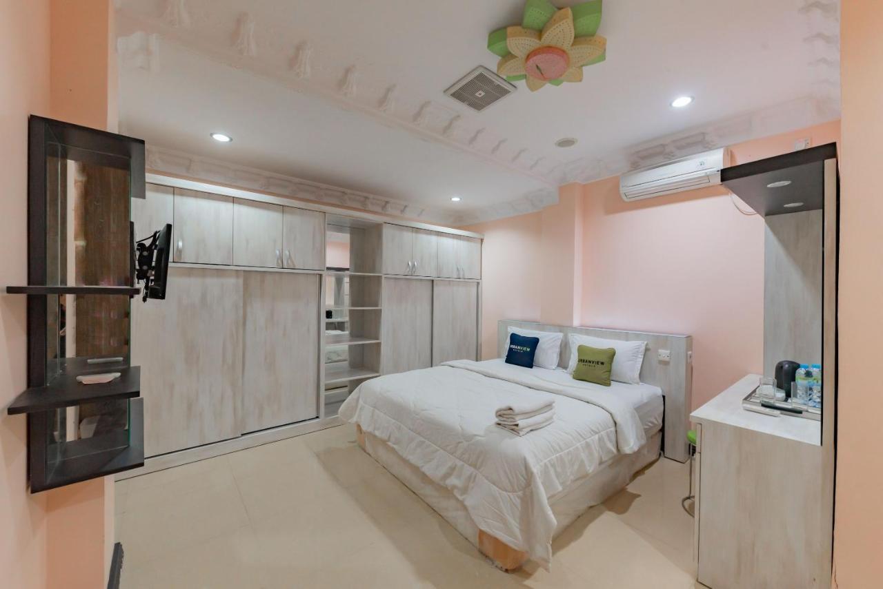 Urbanview Palace Syariah Hotel 3*